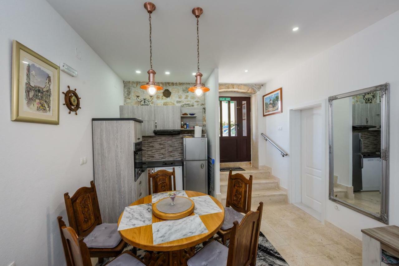 Apartman Lavanda Kaštela الغرفة الصورة